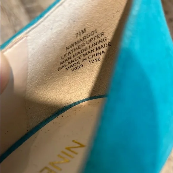Nine West Teal Suede Pumps SZ.7.5 - Picture 6 of 6
